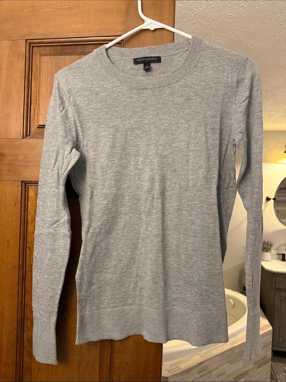 Banana Republic Light Gray Crewneck Knit Sweater